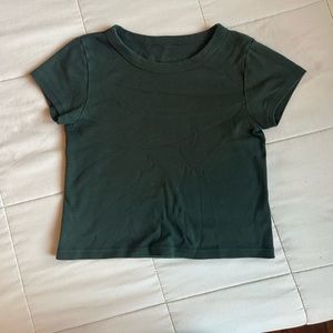 Dark green cropped tee